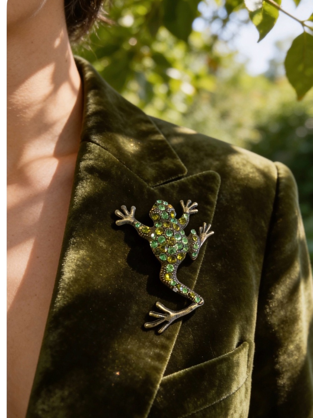 Miniature Vintage Frog Rhinestone Eyes Green Enamel